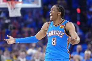 杰伦威：因为焦虑没回看球队所有季后赛 但看了自己的高光集锦