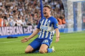 TA：罗马开始商谈租借引进布莱顿前锋埃文-弗格森，尚未达成协议